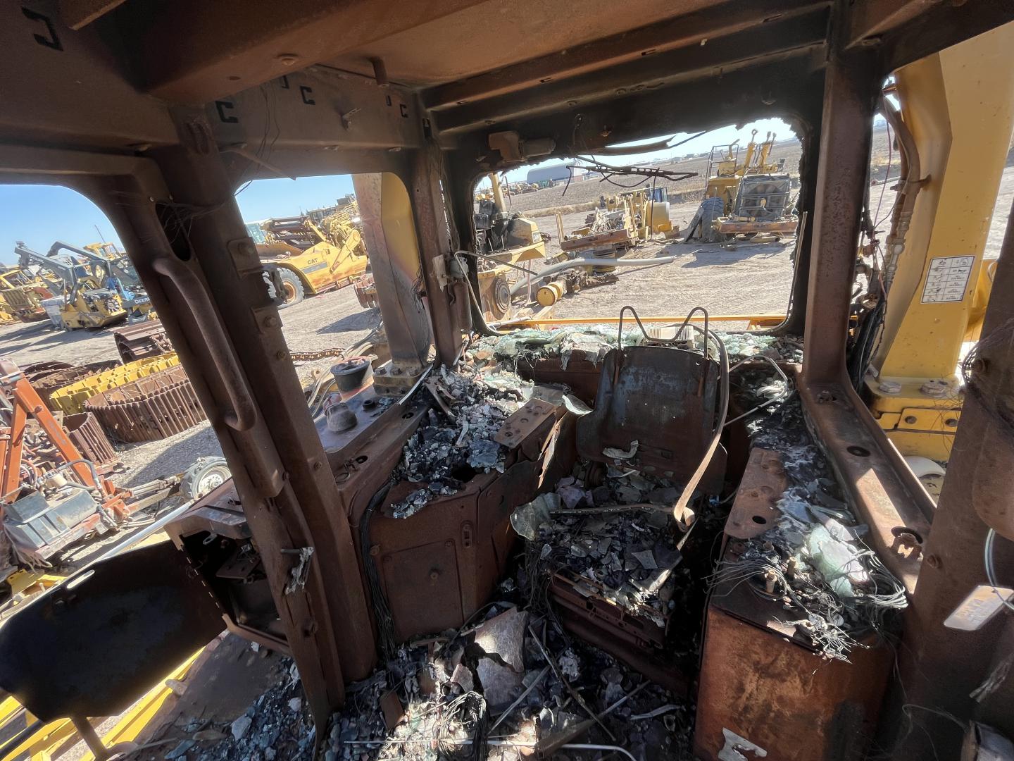 ./imagenes/INVOICE/2019/17392/TOPADOR FRONTAL CATERPILLAR D6T (21).JPG